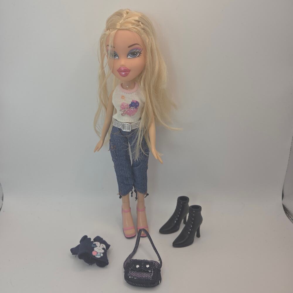 Vintage 2004 Bratz Funk Out Cloe Doll with Original Clothes Near Complete
